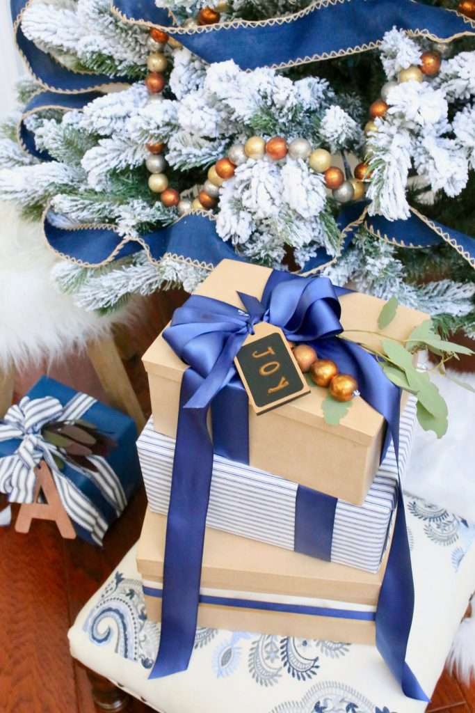 christmas gift wrapping